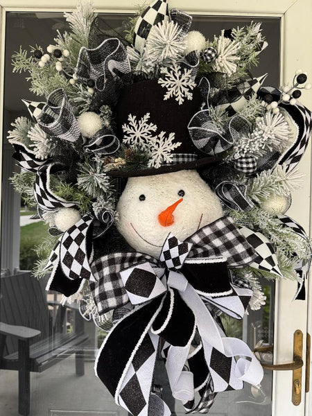 Black and white snowman wreath, snowman door wreath, winter mesh wreath, Christmas wreath black and white, elegant holiday wreath, farmhouse winter décor, snowman with top hat wreath, large Christmas door wreath